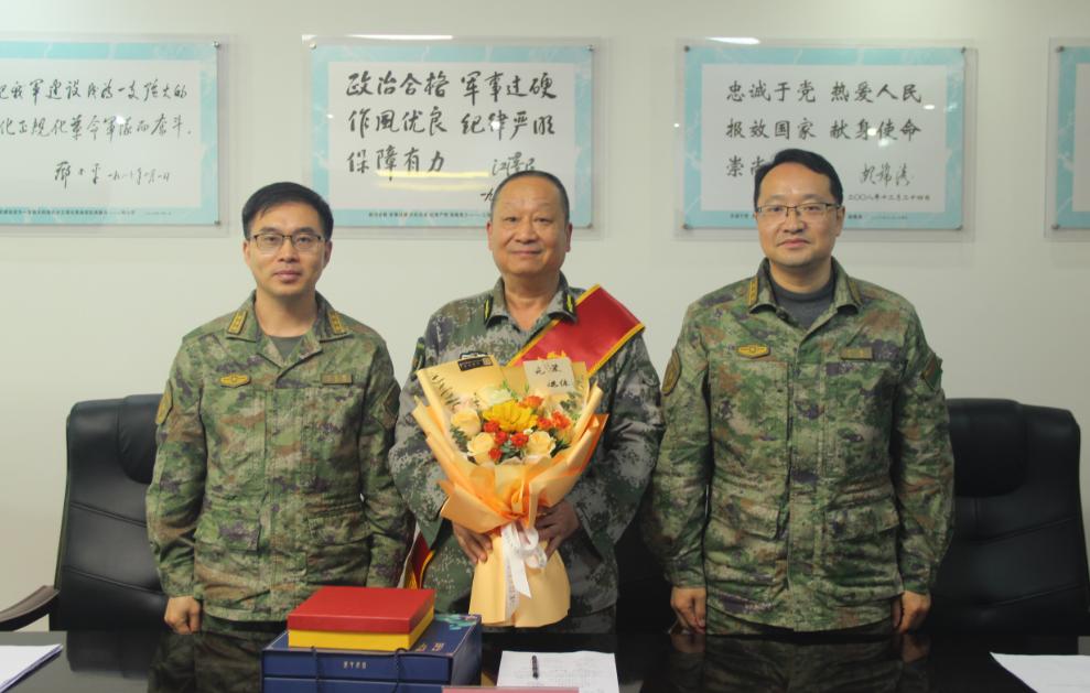 媒體熱議，離崗16年仍留編制，寬容背后的深思——是否過(guò)于溫情？