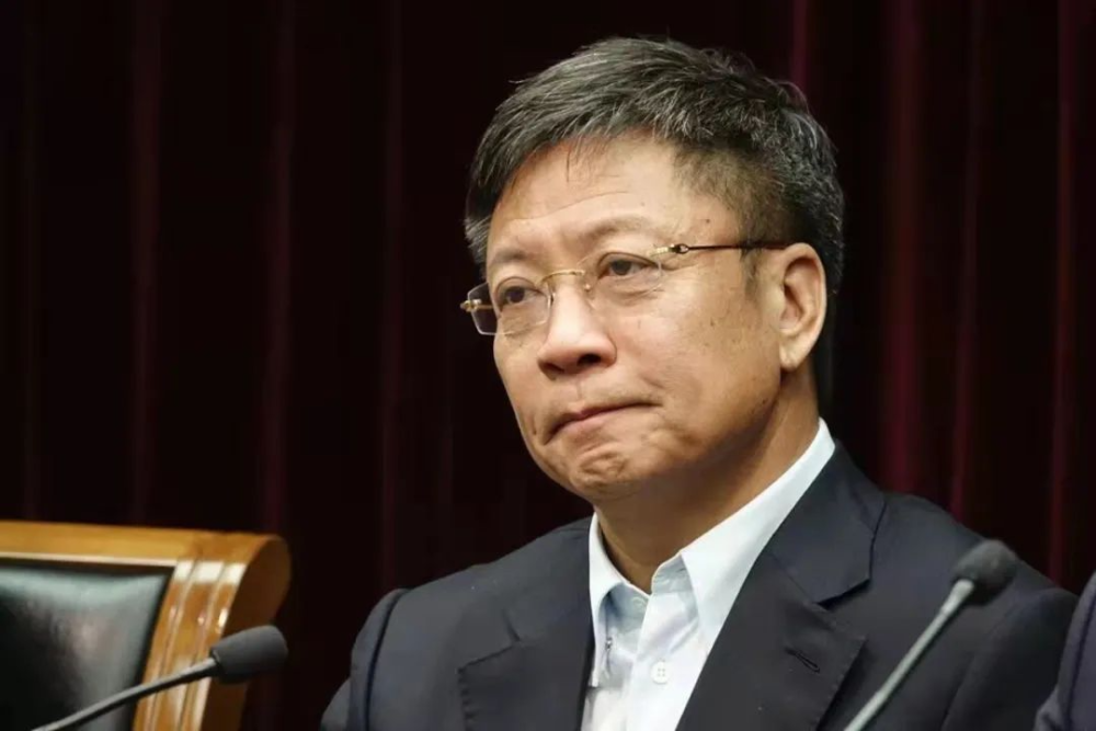 孫宏斌緊急增資應(yīng)對(duì)挑戰(zhàn)，手握9600億資產(chǎn)再添12億助力