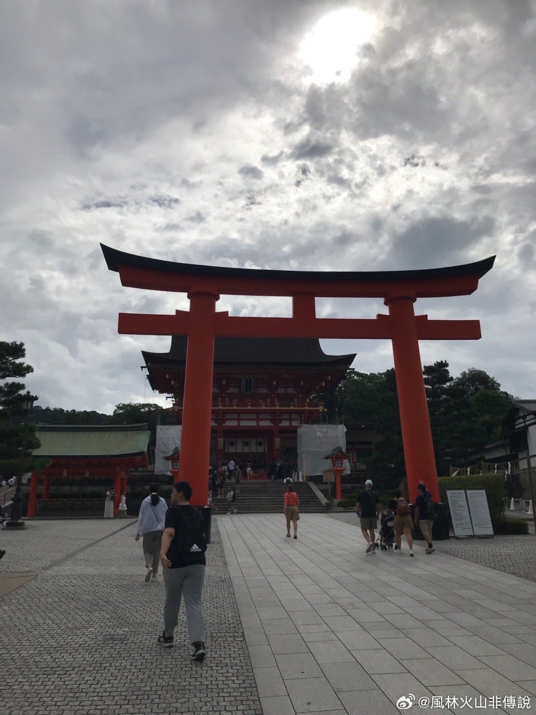 女網(wǎng)紅在日本鳥居引體向上引發(fā)爭(zhēng)議后的道歉聲明