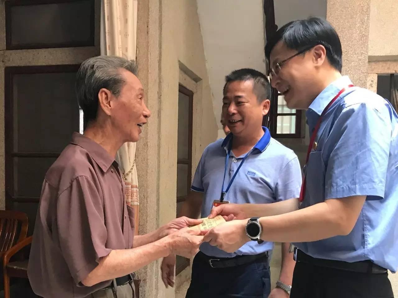 濠江論壇澳門(mén)資料查詢(xún),精細(xì)化方案決策_(dá)車(chē)載版JAX13.8