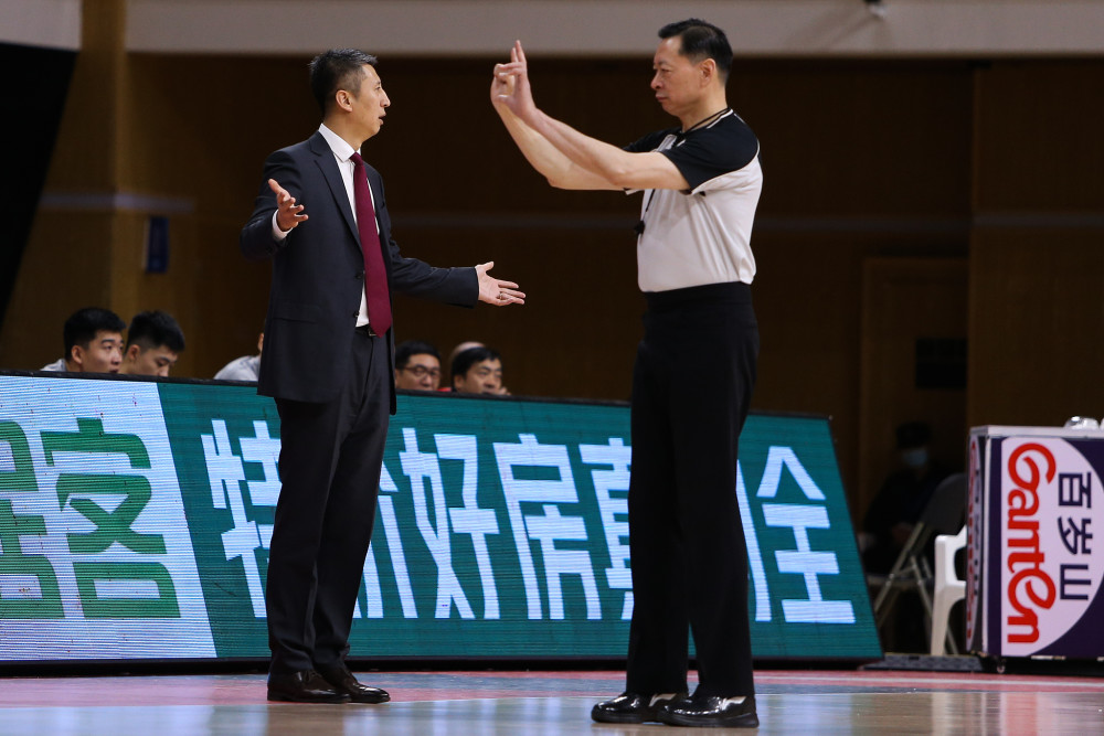 最新籃球裁判法，塑造比賽公正與流暢的核心要素